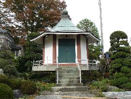 妙安寺：境内に設けられた近代的な太子堂