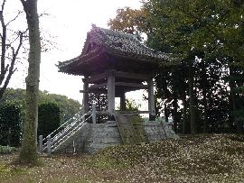 妙安寺：境内に設けられた鐘楼
