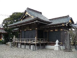 大杉神社：例祭で神楽が奉納される神楽殿