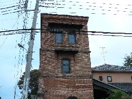 �ܖ؏@�F�Q�w�ڂƂR�w�ڂ̊O��