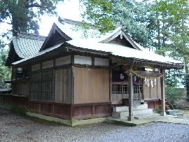 羽梨山神社拝殿を左斜め前方から採った写真