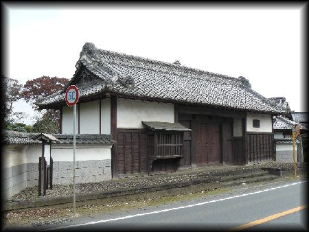 ���ːw���F���΂ߑO�����猩��������