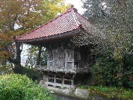 ���s�����F���ʂ��猩���O�ϑS�i