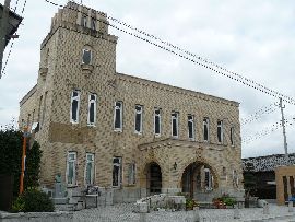 �����c������F���΂ߐ��ʂ��猩���O�ϑS�i