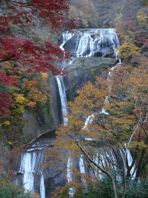 袋田の滝・晩秋全景写真