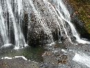 袋田の滝：滝壺