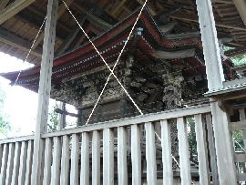桑山神社：本殿向拝の柱､木鼻､手挟に施された彫刻