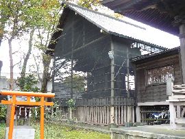 八坂神社本殿左斜め前方