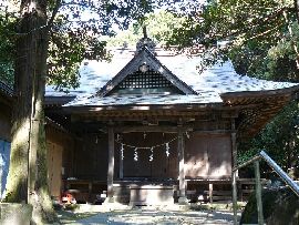 飯名神社拝殿正面から撮影した画像
