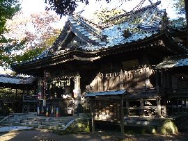 金村別雷神社の拝殿、斜めから
