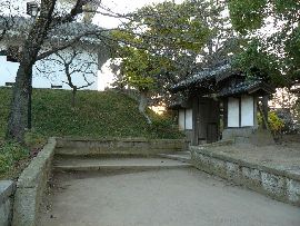 �y�Y��i�T��j�����`�ɐ݂��ꂽ����