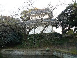 土浦城（亀城）内堀越に見える西櫓