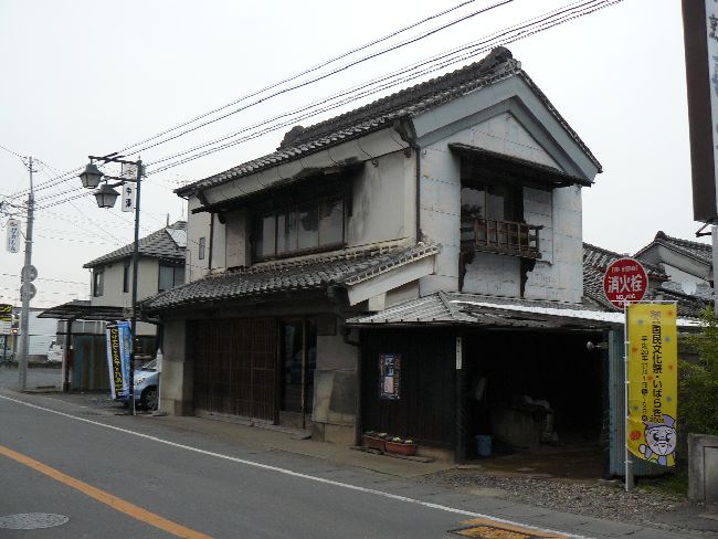 ���V���X